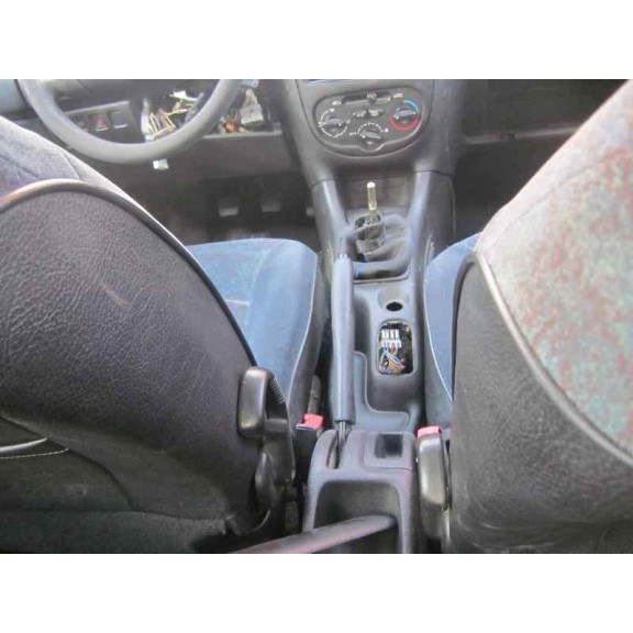 peugeot 206 berlina del año 2000