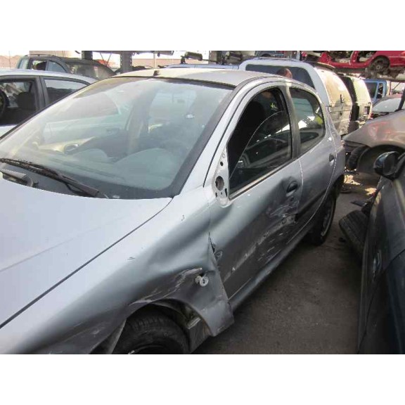peugeot 206 berlina del año 2000