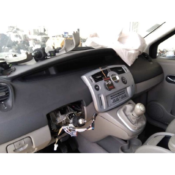 renault scenic ii del año 2004