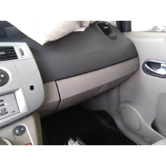 renault scenic ii del año 2004