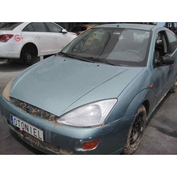ford focus berlina (cak) del año 2000