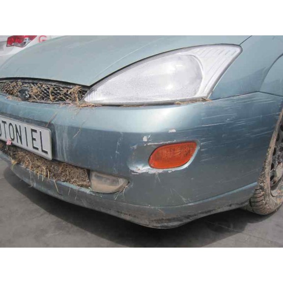 ford focus berlina (cak) del año 2000