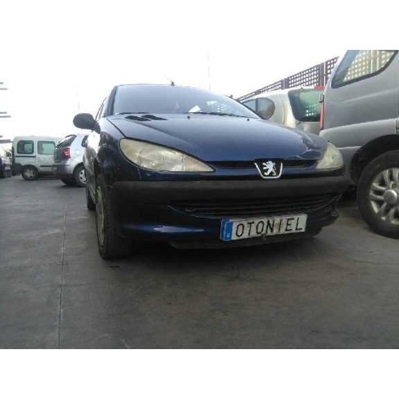 peugeot 206 berlina del año 2001