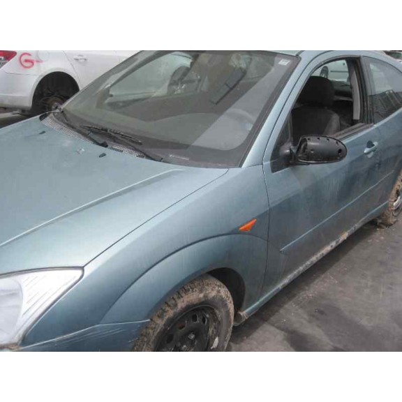 ford focus berlina (cak) del año 2000