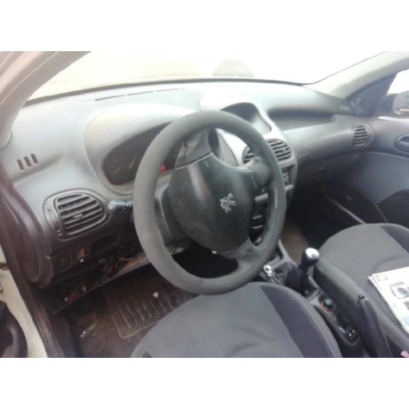 peugeot 206 berlina del año 2006