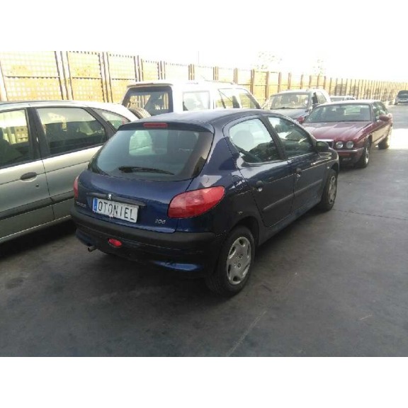peugeot 206 berlina del año 2001