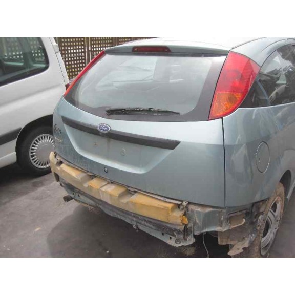 ford focus berlina (cak) del año 2000