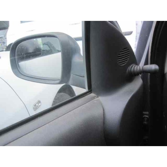 opel corsa c del año 2003