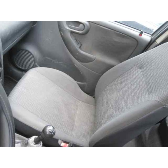 opel corsa c del año 2003