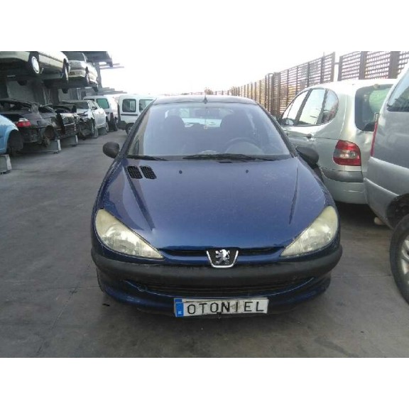 peugeot 206 berlina del año 2001