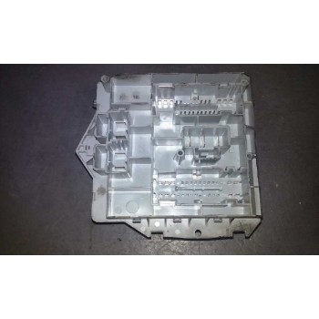 Recambio de caja reles / fusibles para alfa romeo 147 (190) 1.9 jtd 120 selective referencia OEM IAM 51742420  