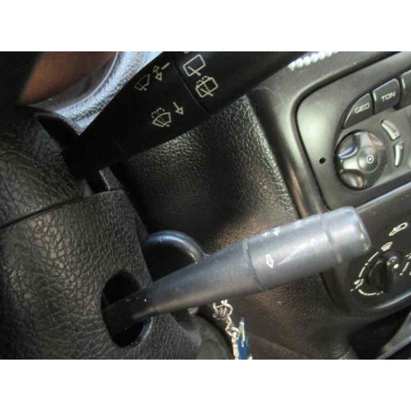 peugeot 206 berlina del año 1999