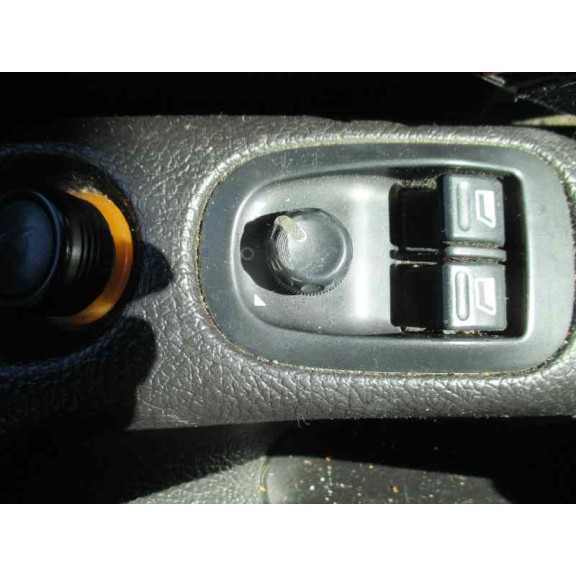 peugeot 206 berlina del año 1999