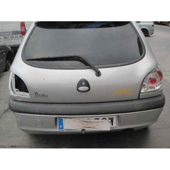 ford fiesta berlina (dx) del año 2001