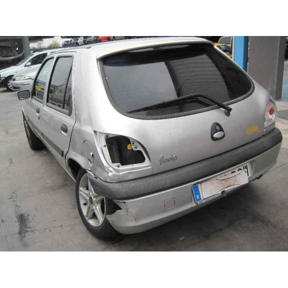 ford fiesta berlina (dx) del año 2001