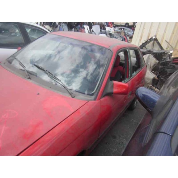 opel astra f berlina del año 1992