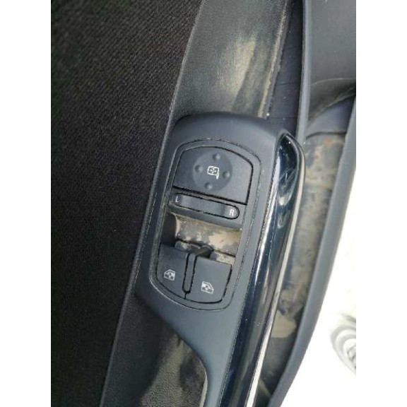 opel corsa d del año 2011