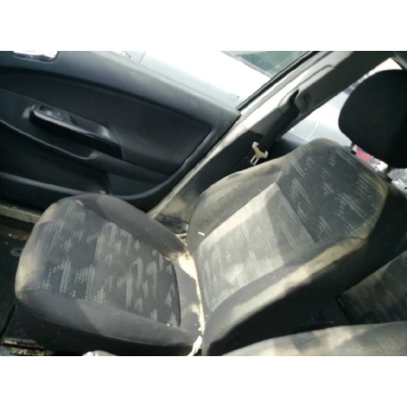 opel corsa d del año 2011