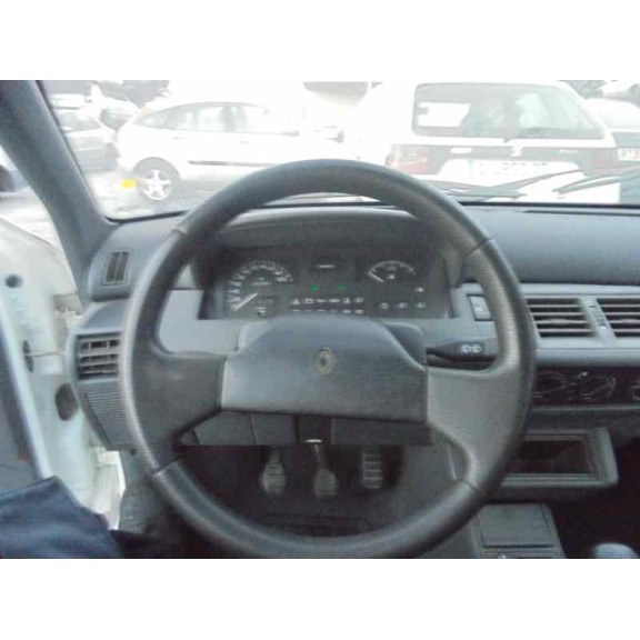 renault clio i phase iii del año 1994