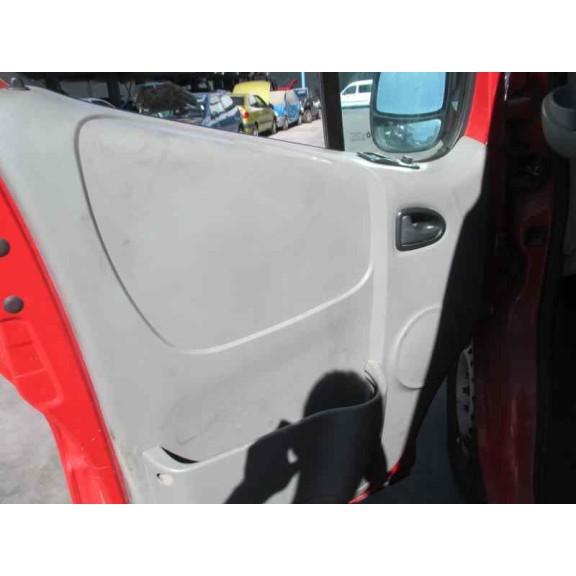renault trafic combi (ab 4.01) del año 2005