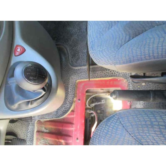 renault trafic combi (ab 4.01) del año 2005