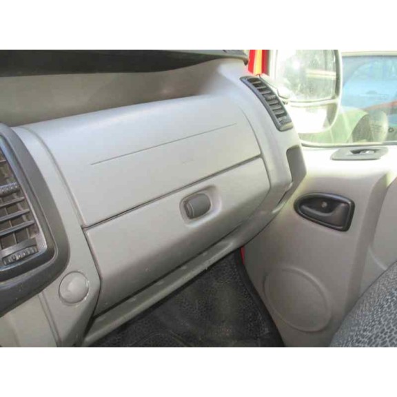 renault trafic combi (ab 4.01) del año 2005