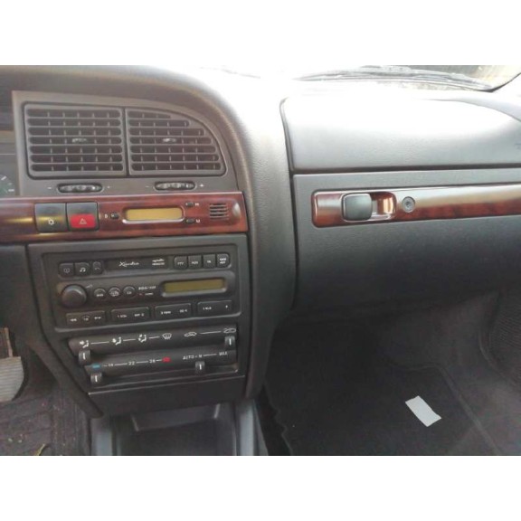 citroën xantia berlina del año 1999