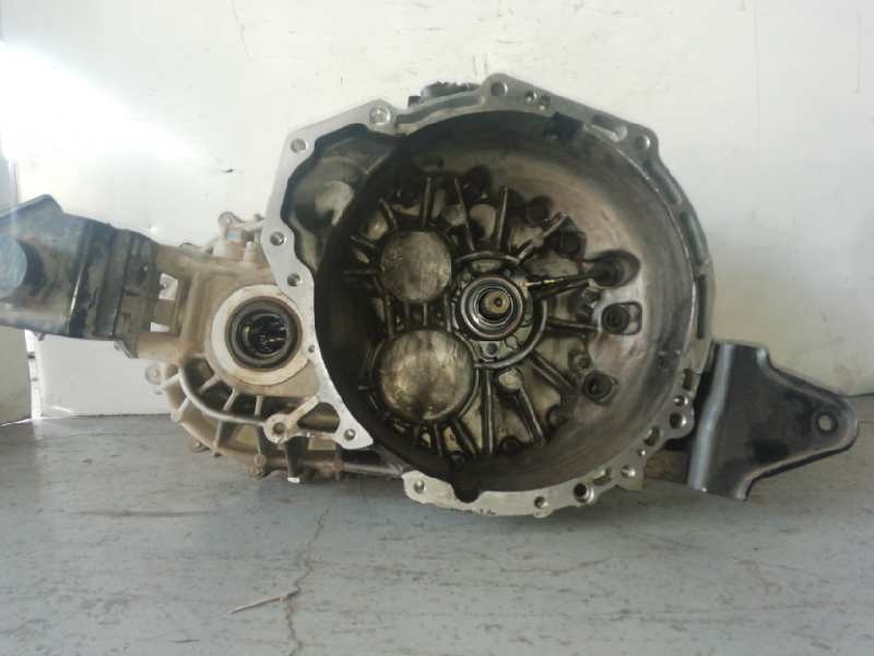 Recambio de caja cambios para kia carnival 2.9 crdi vgt active referencia OEM IAM 4300038050  