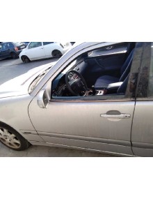 mercedes-benz clase e (w210) berlina diesel del año 2001 2