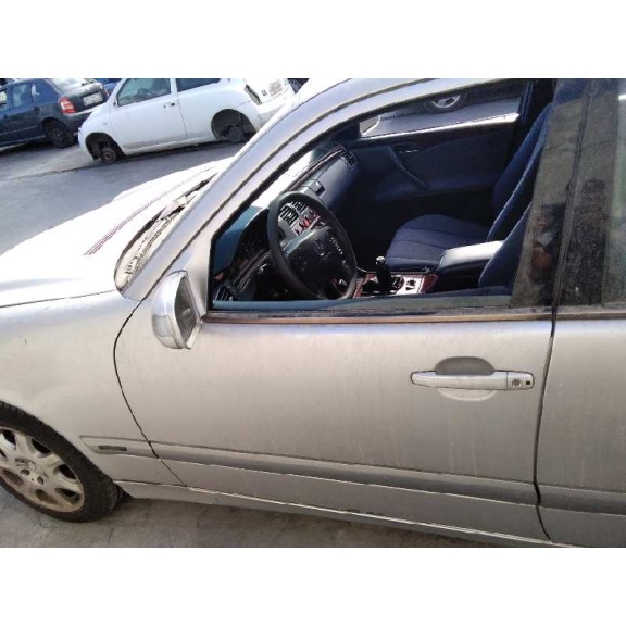 mercedes-benz clase e (w210) berlina diesel del año 2001