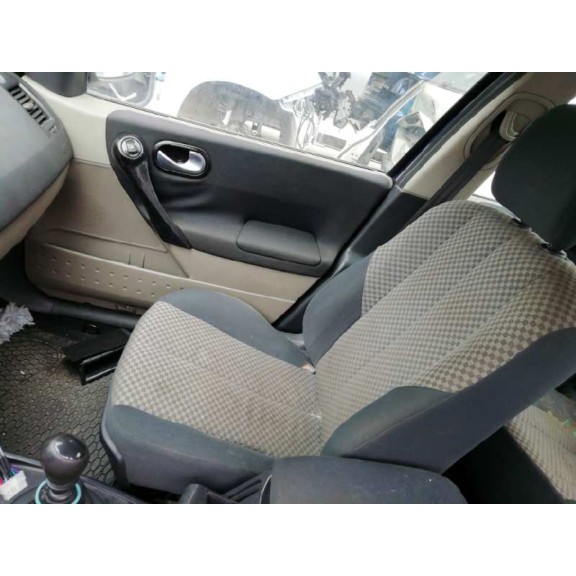 renault megane ii classic berlina del año 2004