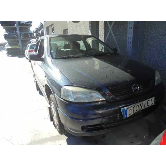 opel astra g berlina del año 2002