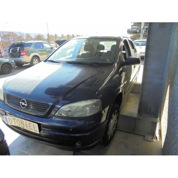 opel astra g berlina del año 2002