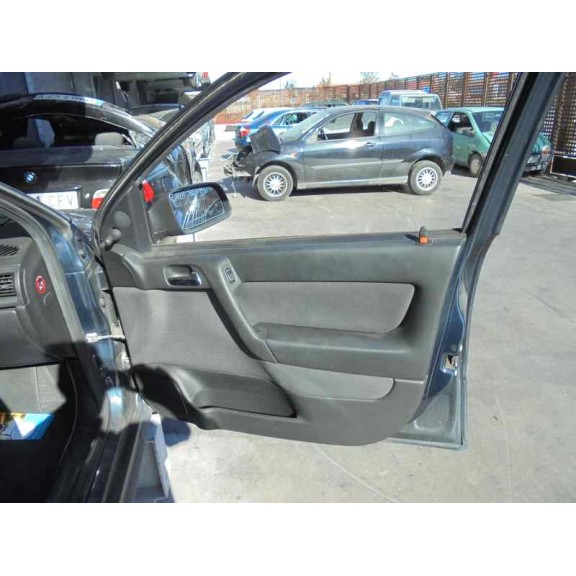 opel astra g berlina del año 2002