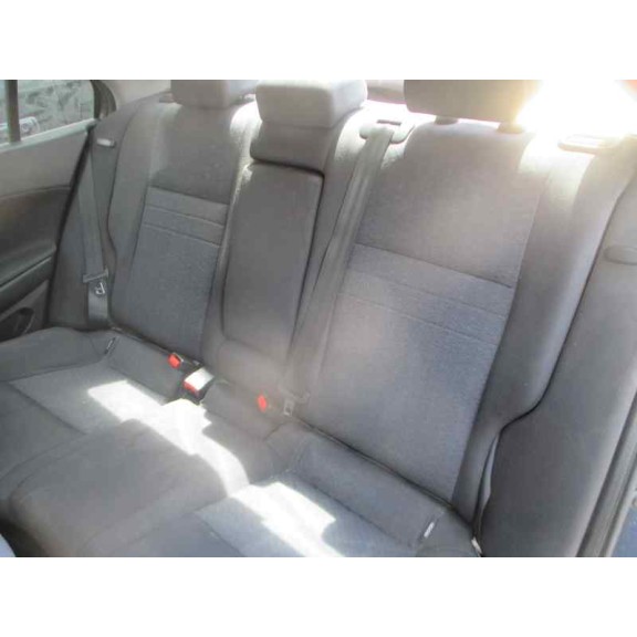 nissan primera berlina (p12) del año 2003