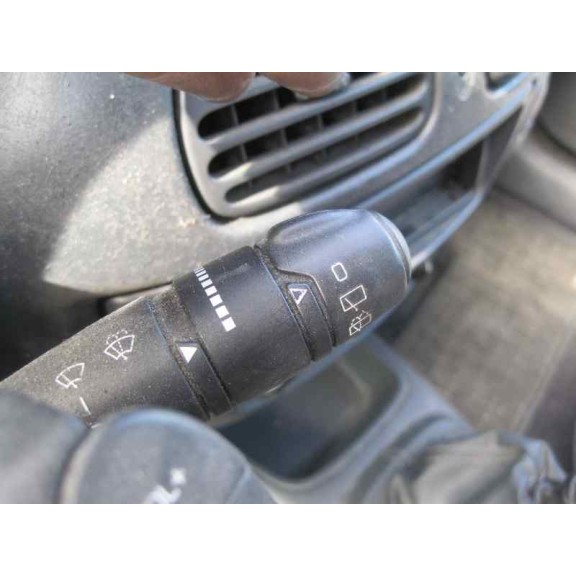 renault megane i fase 2 berlina (ba0) del año 2001