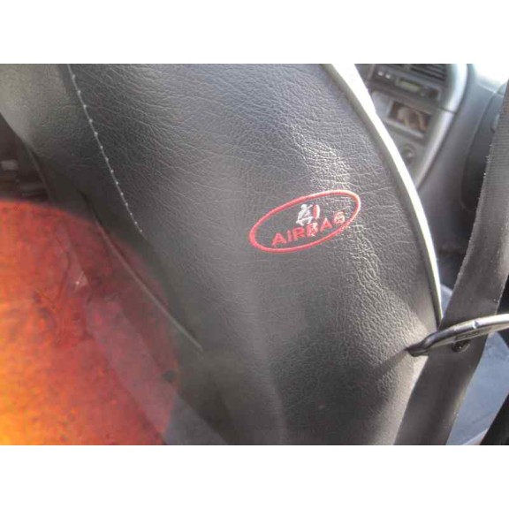 citroën xsara berlina del año 2000