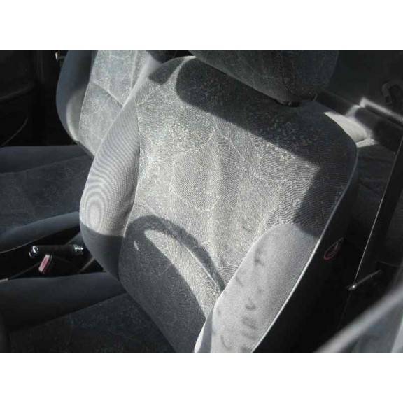 citroën xsara berlina del año 2000