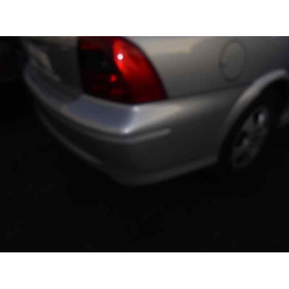 opel vectra b berlina del año 2000