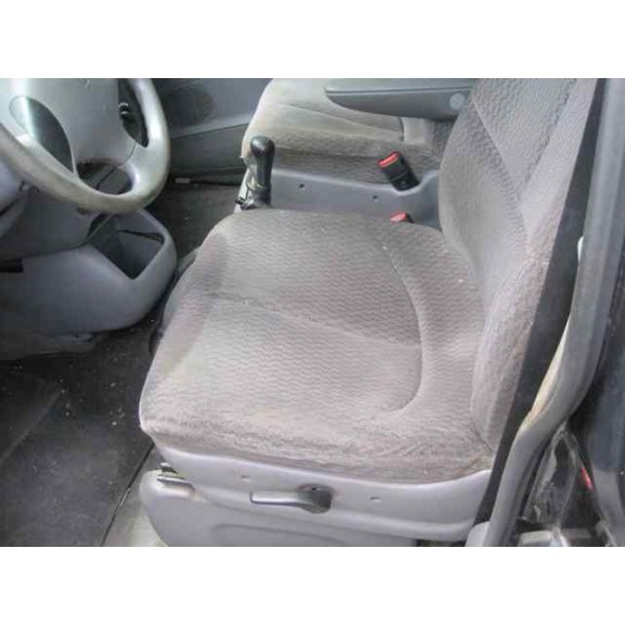 chrysler voyager (gs) del año 2000