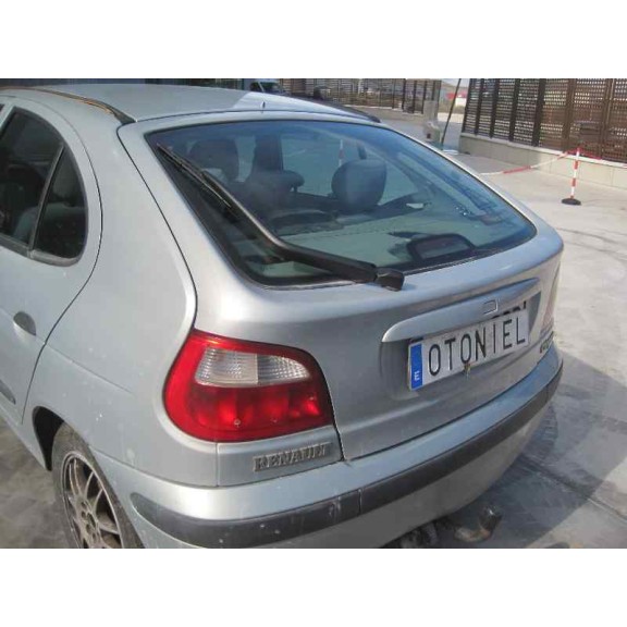 renault megane i fase 2 berlina (ba0) del año 2001