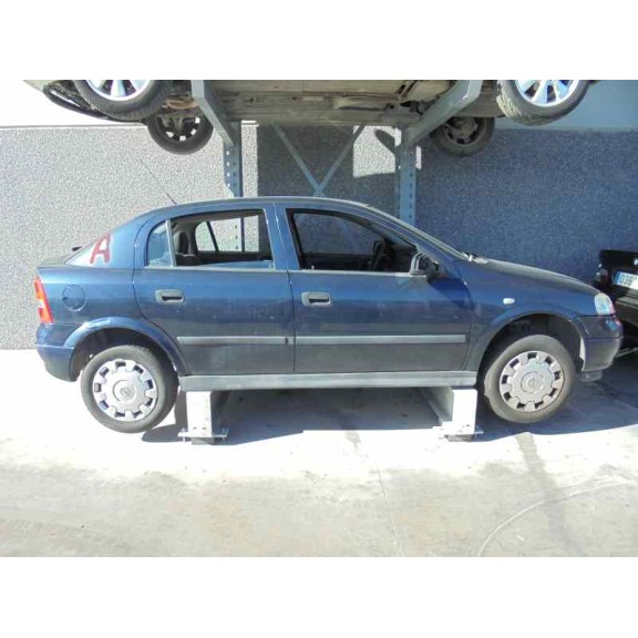 opel astra g berlina del año 2002