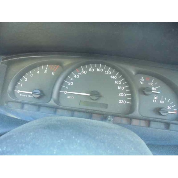 opel vectra b berlina del año 2000