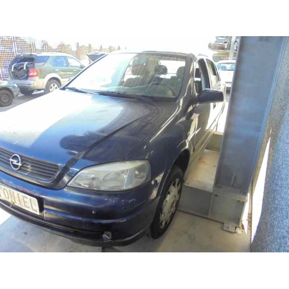 opel astra g berlina del año 2002