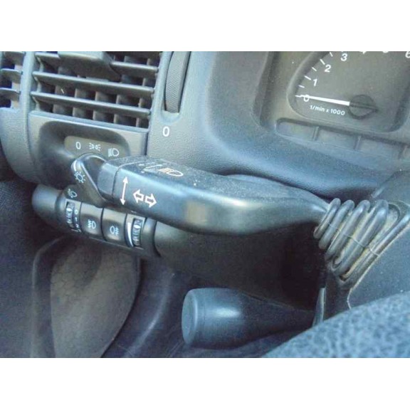 opel vectra b berlina del año 2000