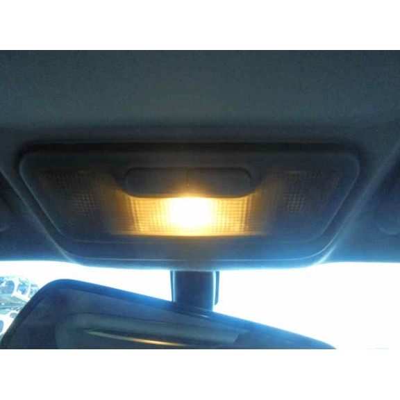 opel vectra b berlina del año 2000