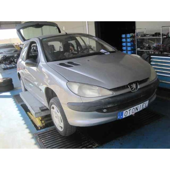 peugeot 206 berlina del año 2002