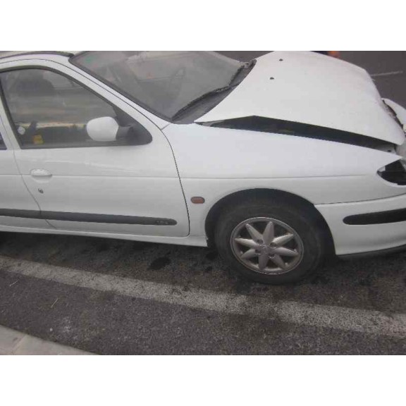 renault megane i berlina hatchback (ba0) del año 1996