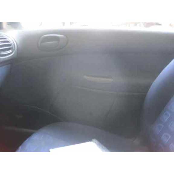 peugeot 206 berlina del año 2002