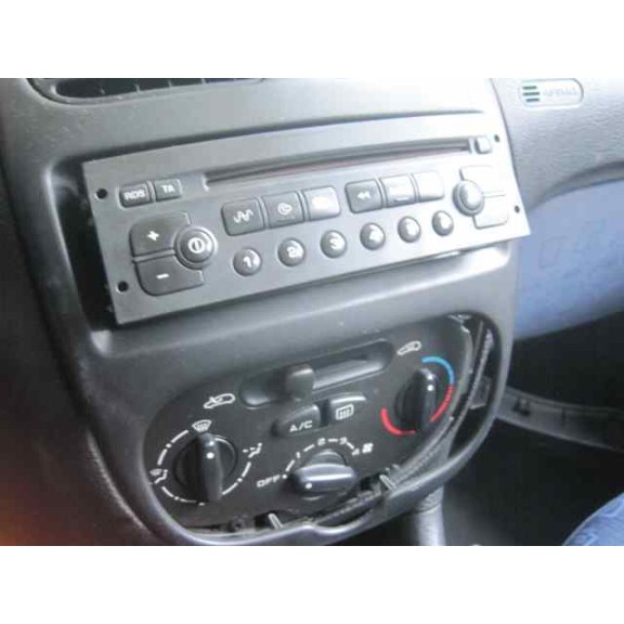 peugeot 206 berlina del año 2002